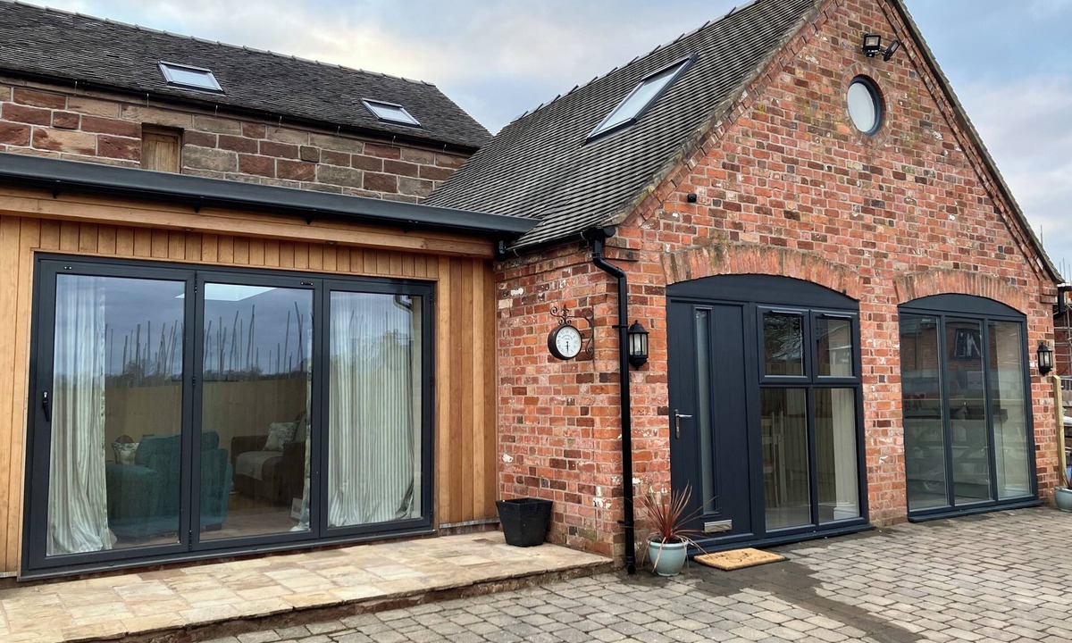 Alton Cottage | Cozy cottage in walking distance to the village and 5 mins from Alton Towers!