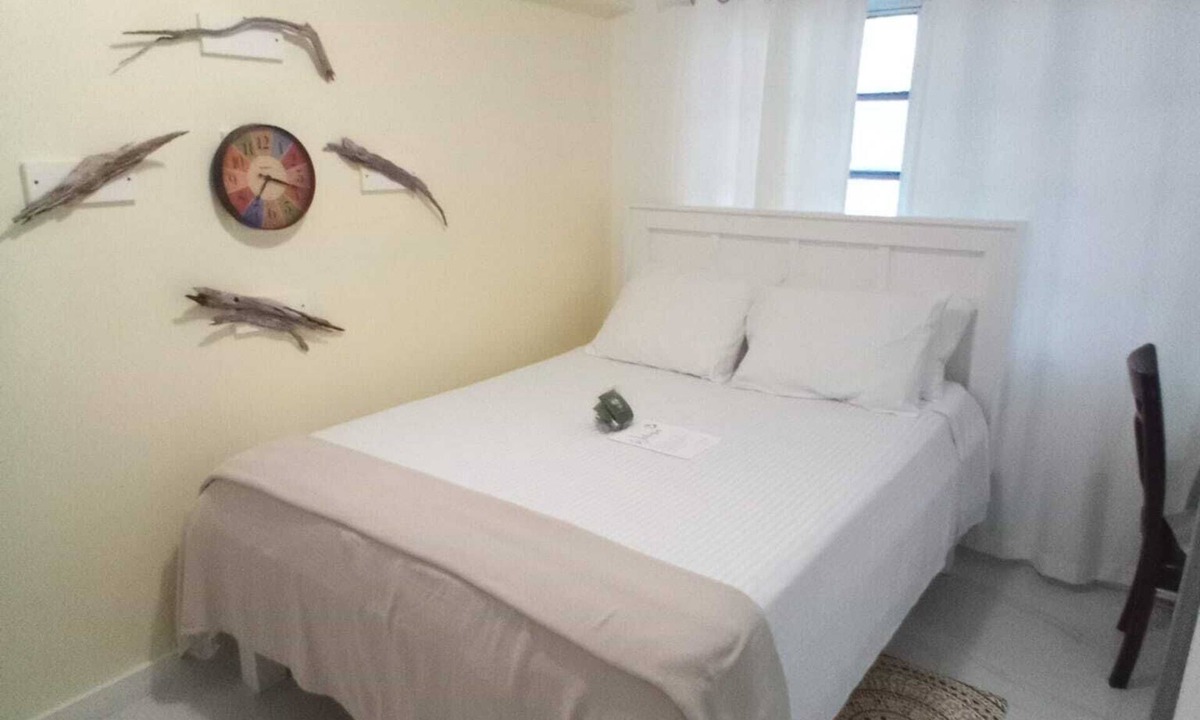 Tarpum Bay Apartment | Cozy Nook Studio apartment in Perfect Getaway Tarpum Bay with AC, WiFi & kitchen
