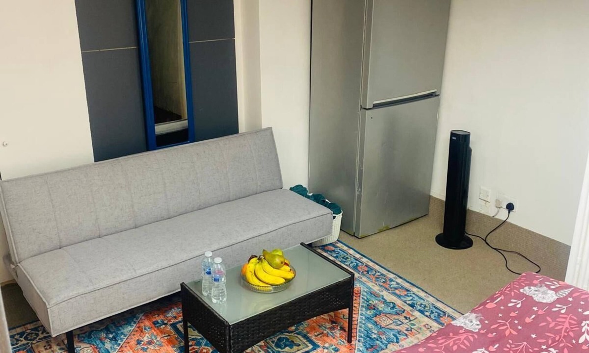 Redcliffe Apartment | Cozy Studio opposite Chelsea Stadium