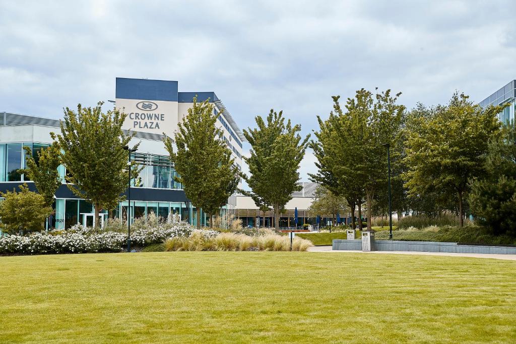 Winnersh Hotel | Crowne Plaza Reading