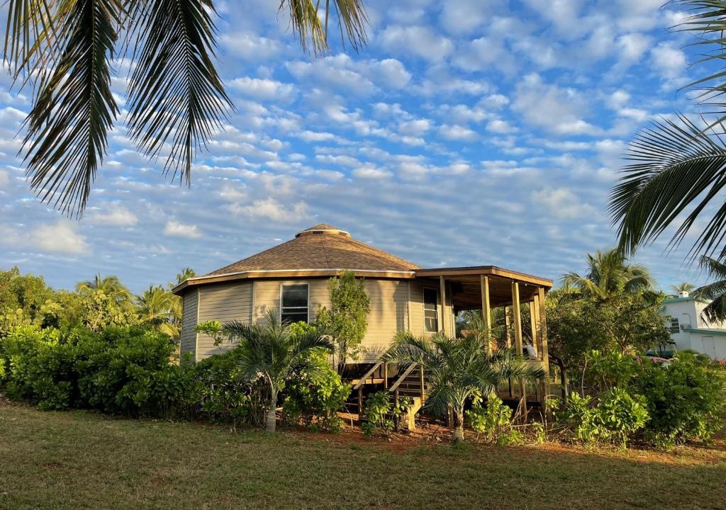 Gregory Town House | Da Round House