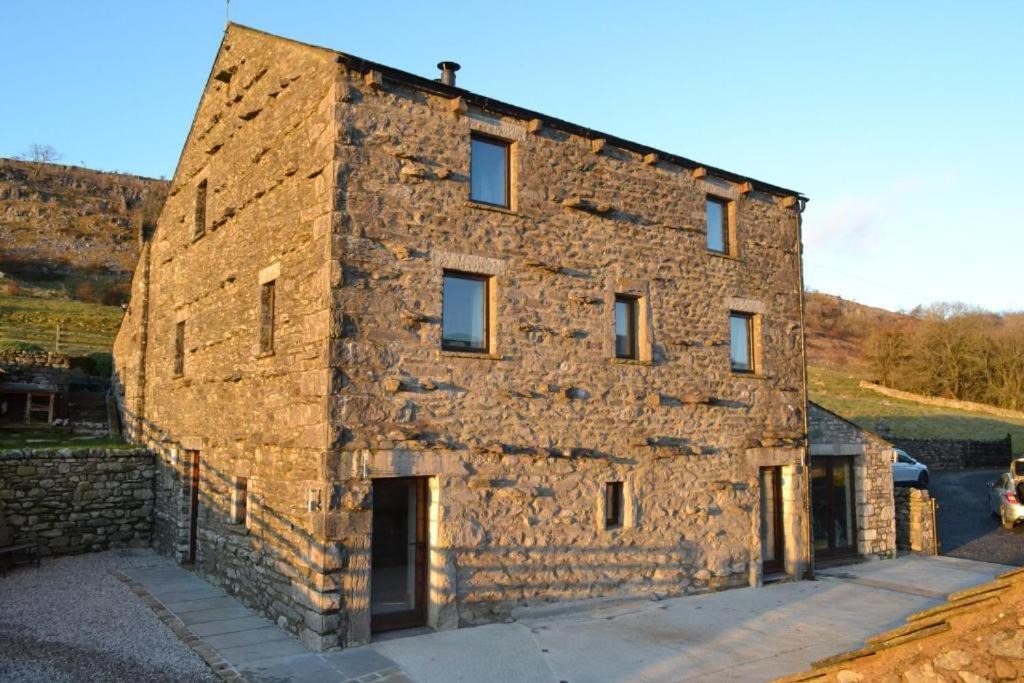 Fourstones Near Bentham Bed & Breakfast | Dalecote Barn Bed and Breakfast (Bunkroom)