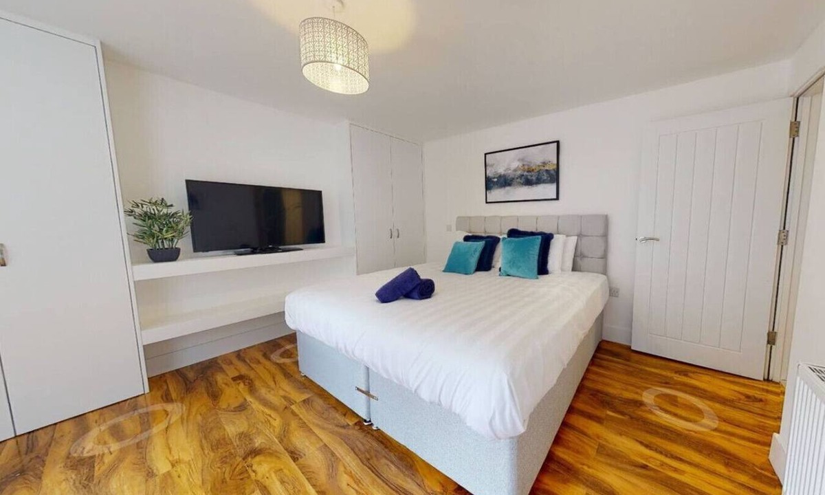 Bedford Apartment | De Parys Self Catering Apt 2 in Bedford