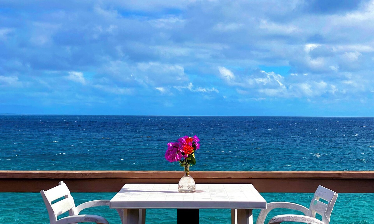 Alice Town House | Deck Overhangs Ocean, Walk to Beaches/Bars/Restaurants, WiFi, On-site Parking