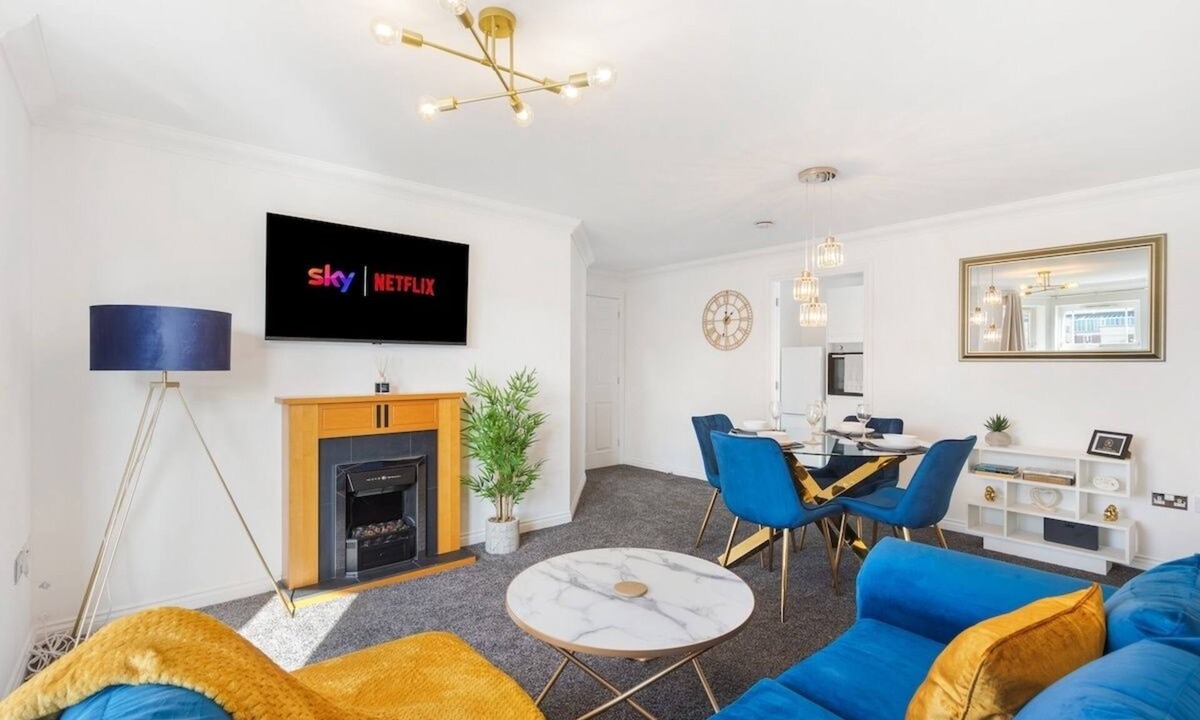 Windsor Apartment | Deluxe Central Windsor Apartment w/Free Parking