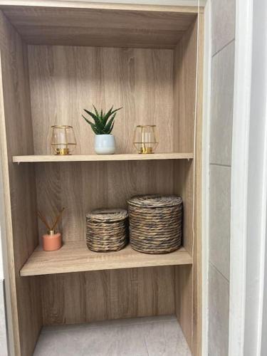 Littleover Apartment | Do not book having difficulty removing from page house is not bookable