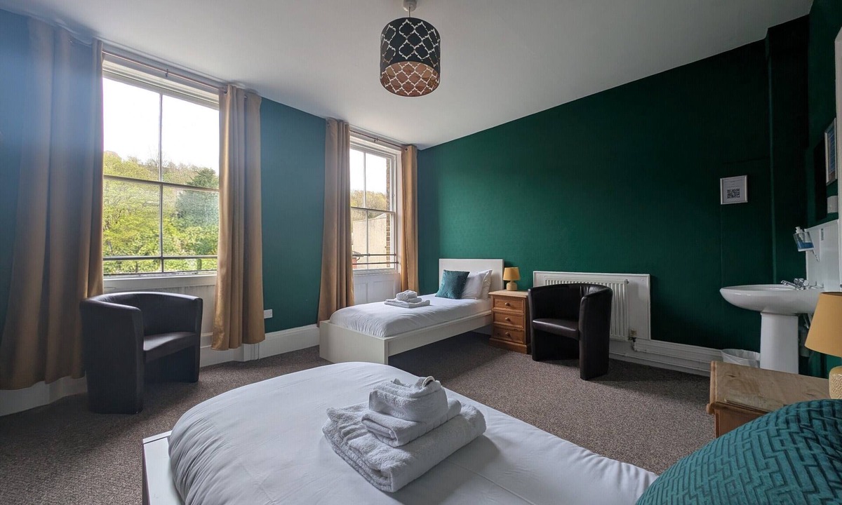 Dover House | Dover Town Rooms Twin Room
