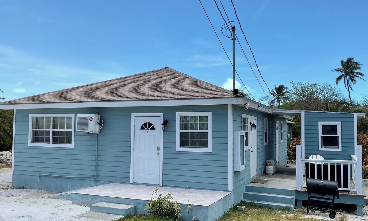 Jimmy Hill Apartment | E.B.Rentals Unit#1 - Central location 5 minutes from Airport 2 bedroom, 1bath