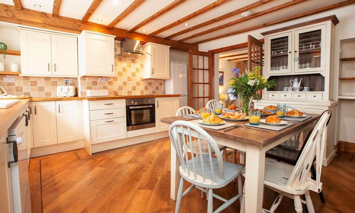 West Cliff Cottage | Farndale Cottage - Private Bathroom
