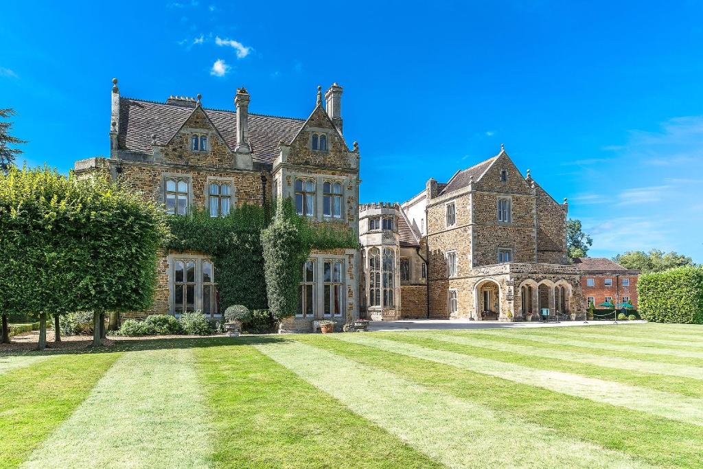 Charwelton Hotel | Fawsley Hall Hotel