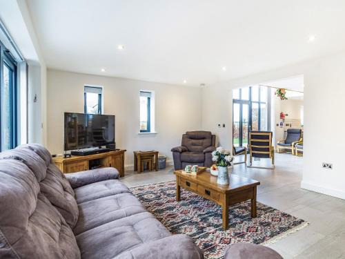 Ely House | Fenside Way