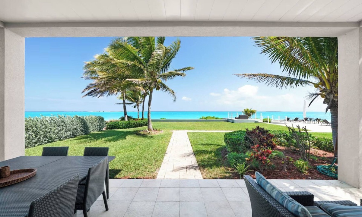 Jimmy Hill House | Finest Beachfront on Exuma…Welcome to Endless Blue