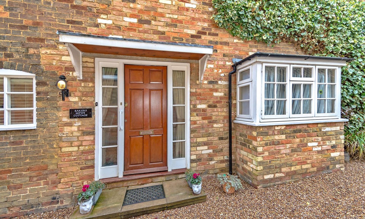 Kimbolton Cottage | Finest Retreats | Bakers Mews Cottage