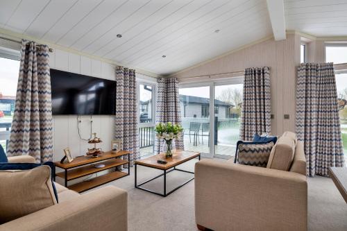 Cambridge Ski Chalet | Finest Retreats - Churchill Luxury Lodge