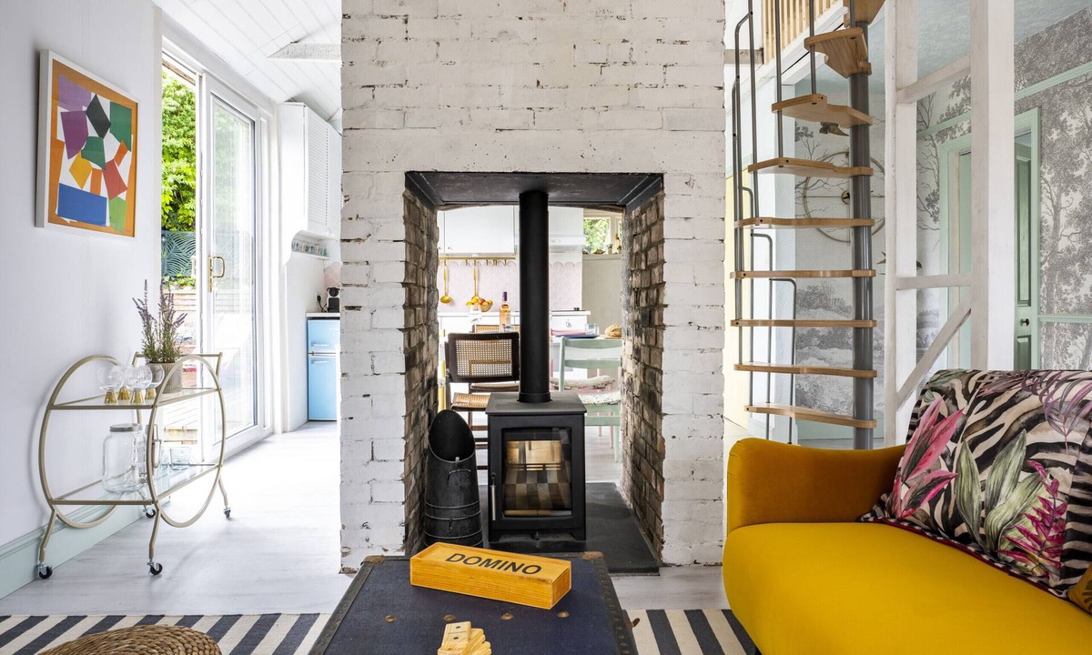 Stratton Cottage | Finest Retreats | Rosemint Cottage