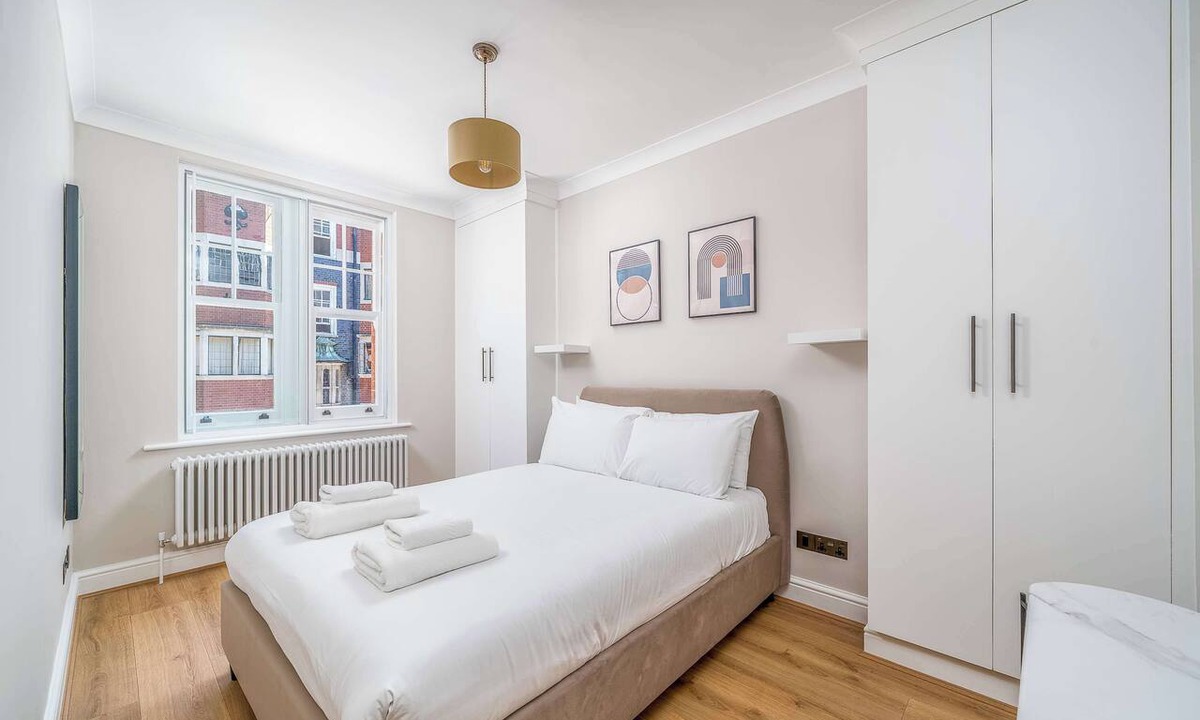 Fitzrovia Apartment | Fitzrovia apartments by Joivy