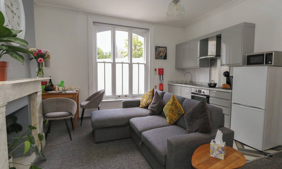 Bournemouth City Centre Cottage | Flat 2 - Studland