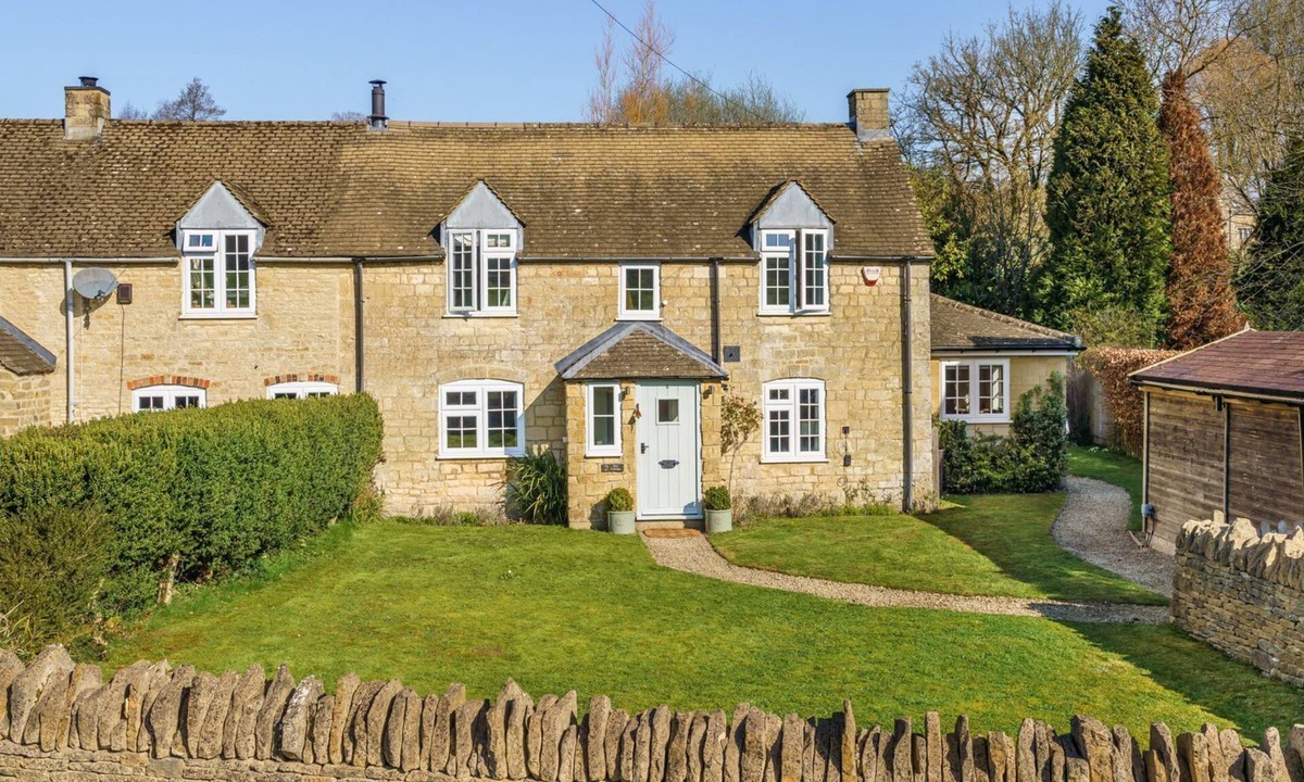 Cheltenham Cottage | Foxcote Cottage - Pet friendly, Cheltenham