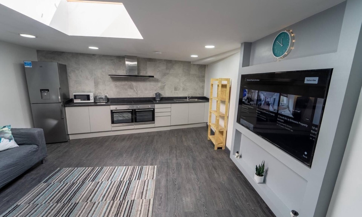Selly Oak Apartment | Fully Serviced Studio Available Close to the City