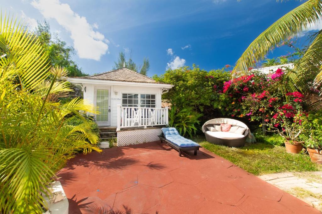 Nassau Apartment | Garden Cottage - At Orange Hill