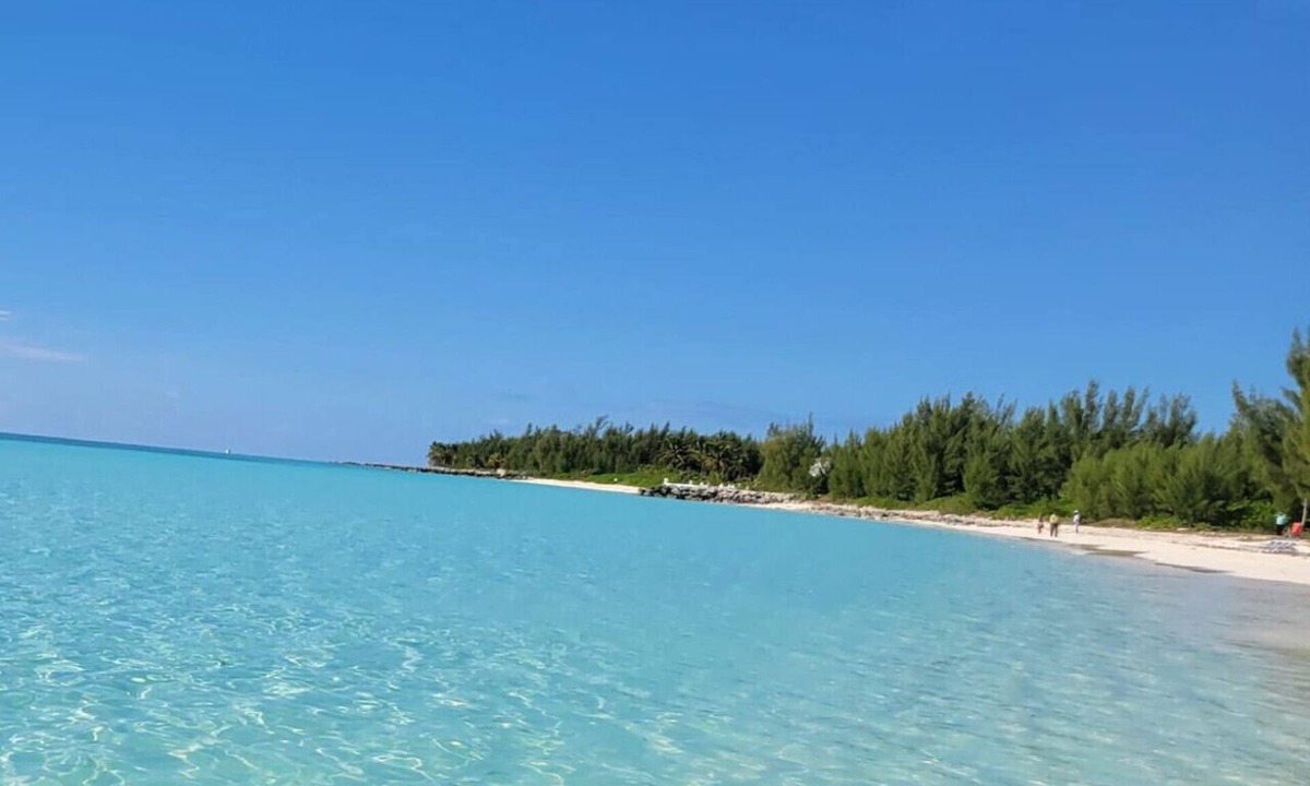 Bahamia West Condo | Gated condo w/boat dock/beach/pool/hot tub