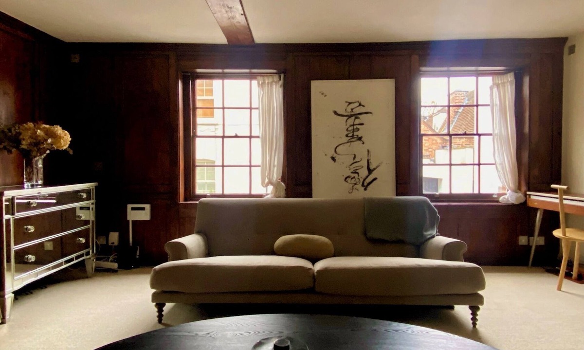 Frognal and Fitzjohns House | Georgian 3BR Family Home in Hampstead Village moments from The Heath