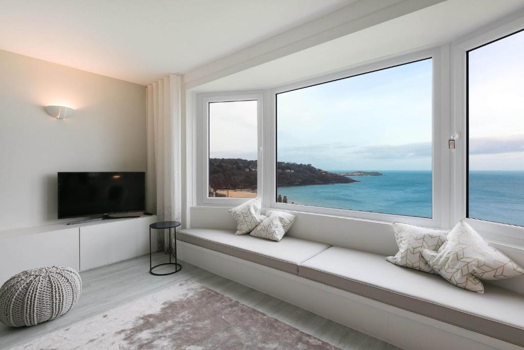 Carbis Bay Apartment | Golden Heights