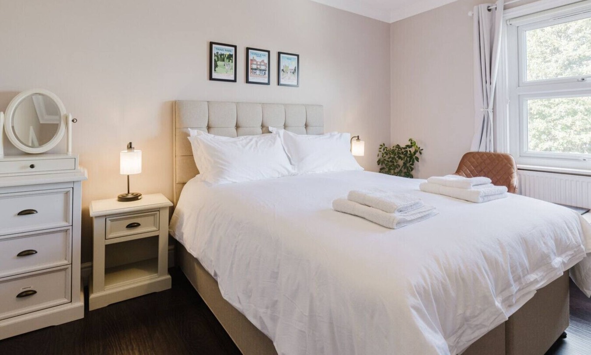 Tring Apartment | Grace`s Guesthouse Room 3