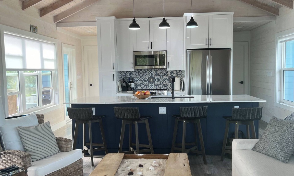 Green Turtle Estates Cottage | Green Turtle Cay Cottage. New cottage steps from Bita Bay beach New Master Bath.