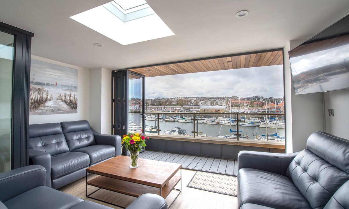 Whitby Cottage | Harbour Sunset