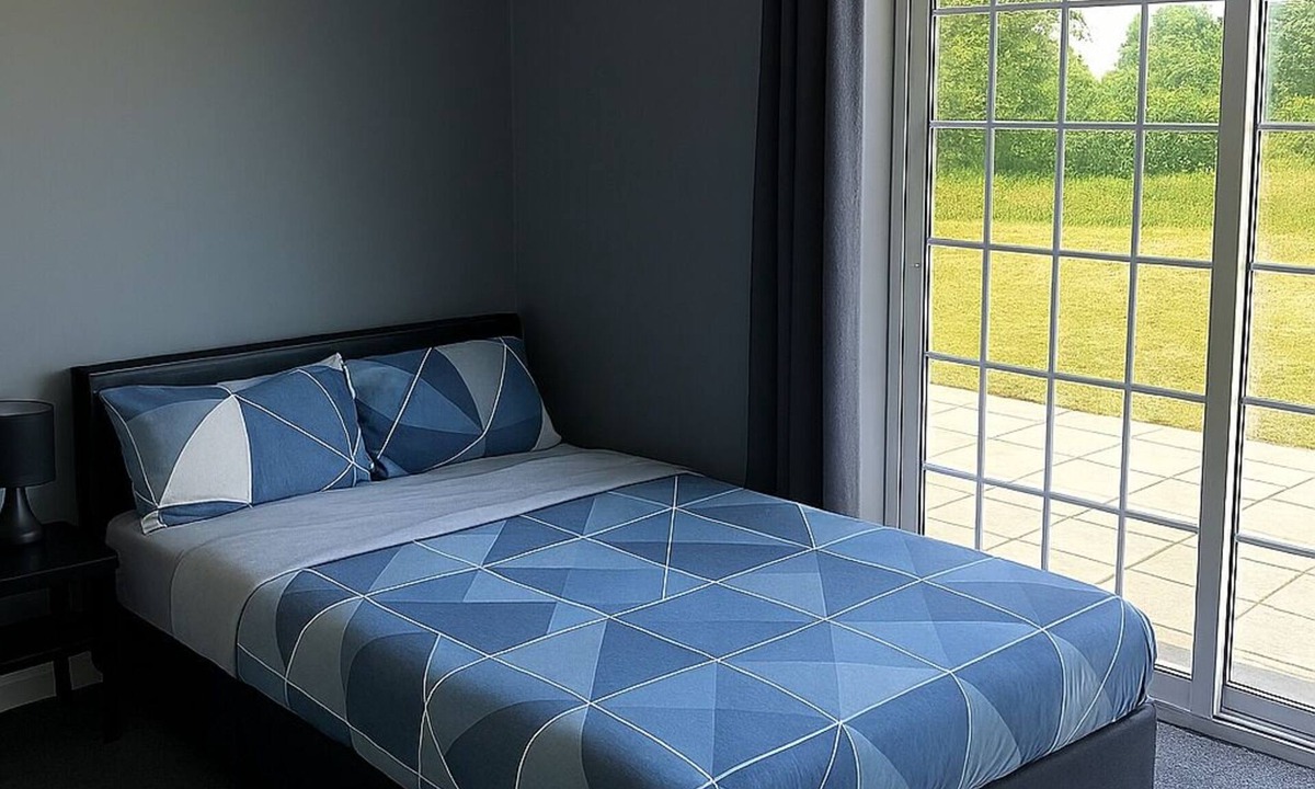 Hatfield House | Hatfield Cheap Rooms. Ideal for Budget Travellers!