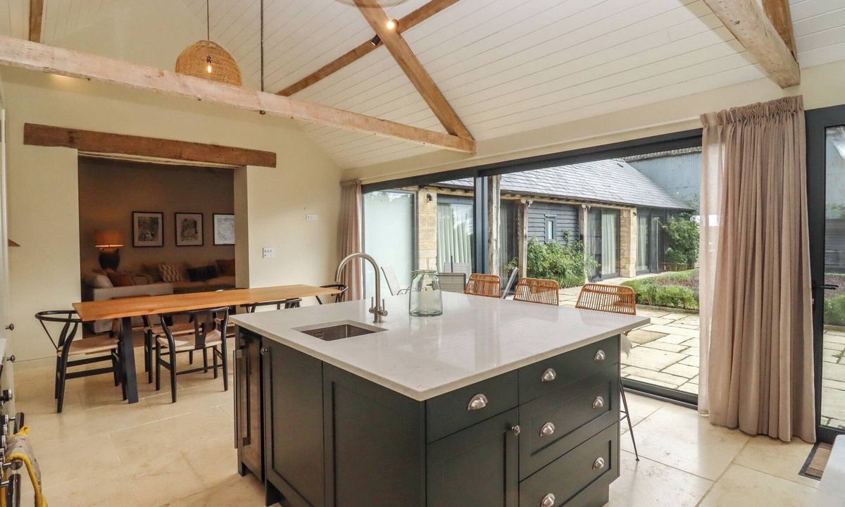 Chedworth Cottage | Hawthorn Barn