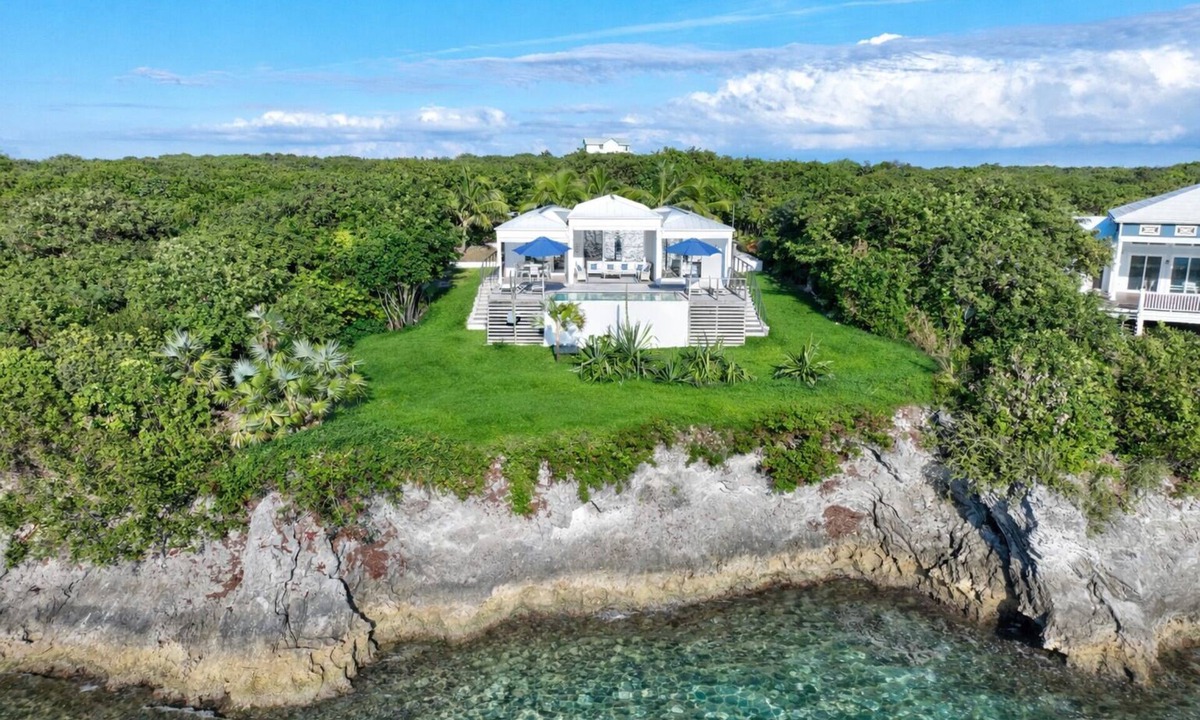 Great Guana Cay House | Heavenly Blue I Waterfront Sea Views + Pool