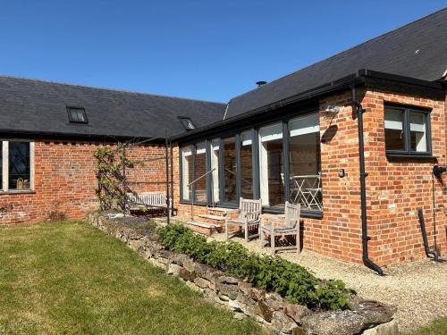 Padbury House | Hedges House