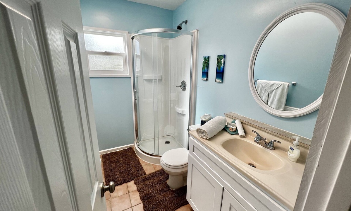 Treasure Cay House | Hickson House Duplex: 4 Bedrooms, 2 Baths & Dock Access - Comfortably sleeps 8
