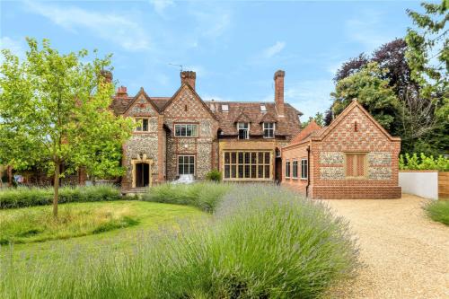 Marlow House | Higginson House
