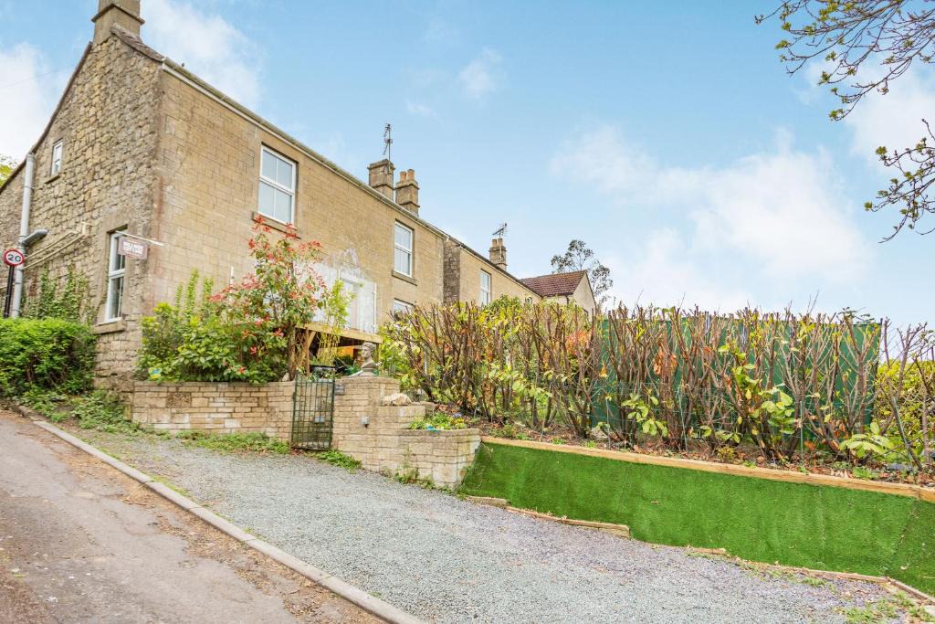 Peasedown Saint John Apartment | Hillside Cottage