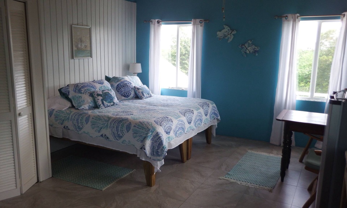 Forbes Hill Apartment | Historic Island Retreat on Little Exuma Island