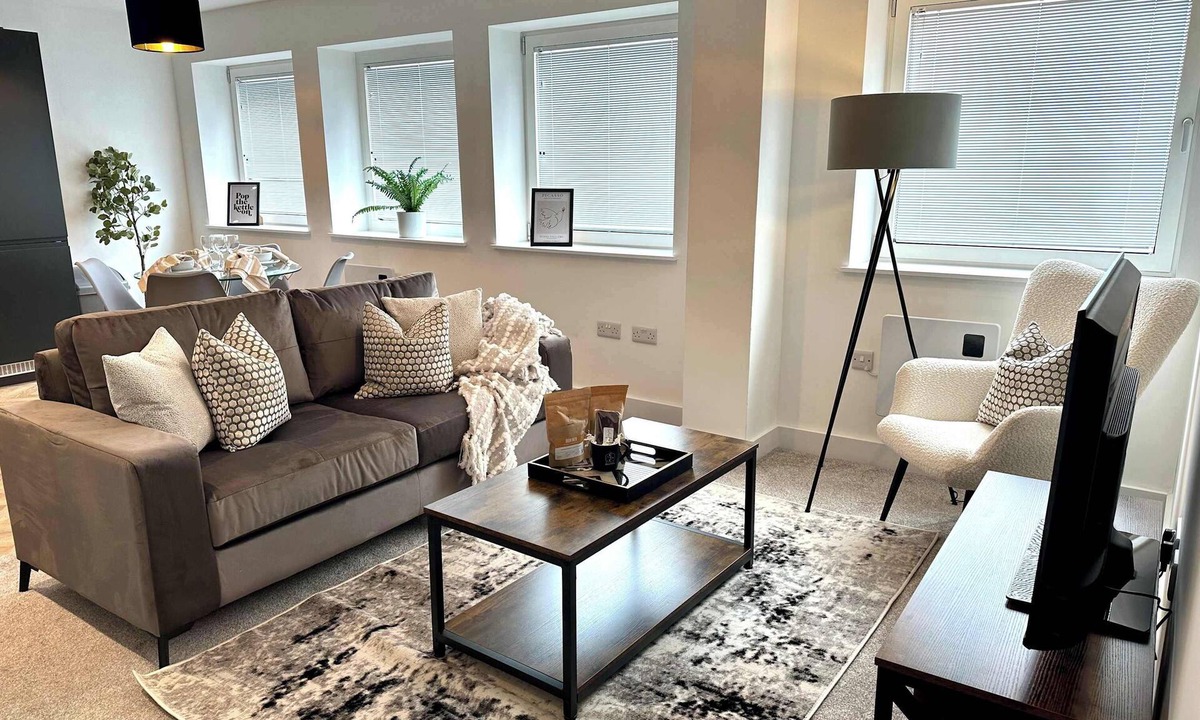 Waterloo Apartment | Host & Stay | Copper Box