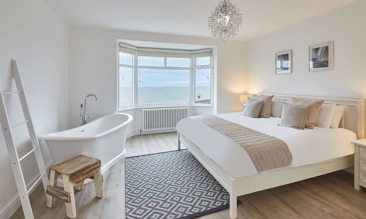 Whitby House | Host & Stay | Solimar House
