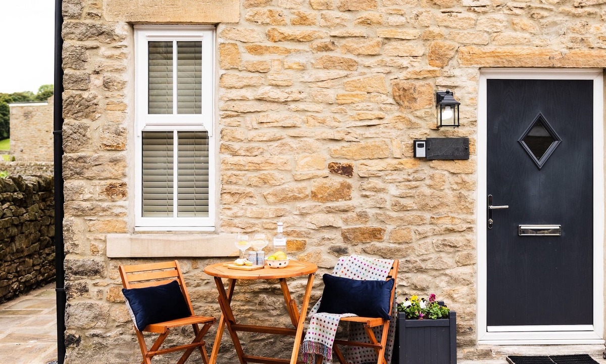 Middleton in Teesdale Cottage | HUSH COTTAGE, with open fire in Middleton-In-Teesdale