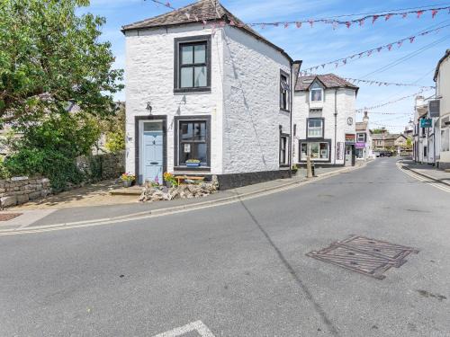 Ingleton House | Inglenook Cottage