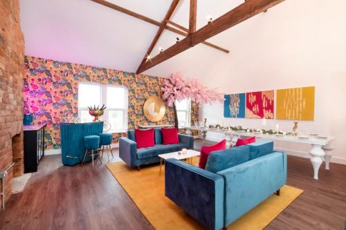 York House | Innvigour Bespoke House with Free Parking for 3 Cars