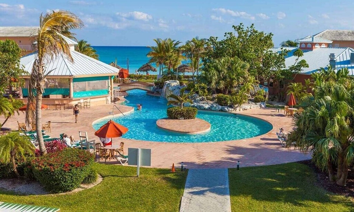 Williams Town Condo | Island Seas Resort 2 bedroom. Reserve with licensed broker. Book now!