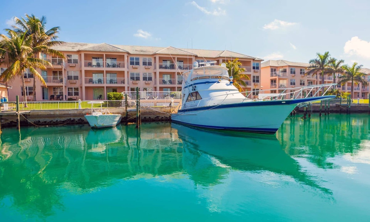 Williams Town Resort | Island Seas Resort 2 Bedroom - Sleeps 6