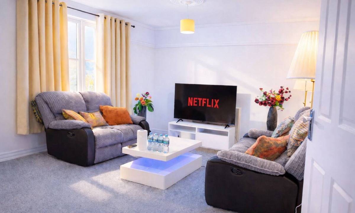 Southampton Apartment | Large Cozy 3 Bed Apt | Close to City Centre | Private Parking | Fast wifi