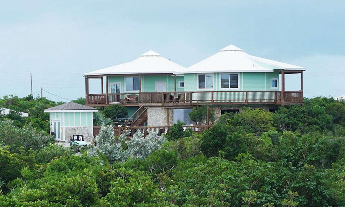 Staniel Cay Villa | Layin Low.Two Villas Offering 4 bedrooms, 2.5 baths on beautiful Staniel Cay