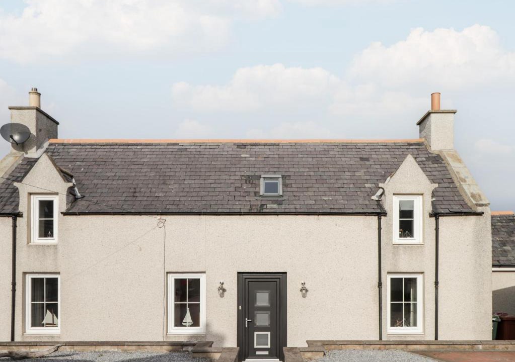 Buckie House | Learig