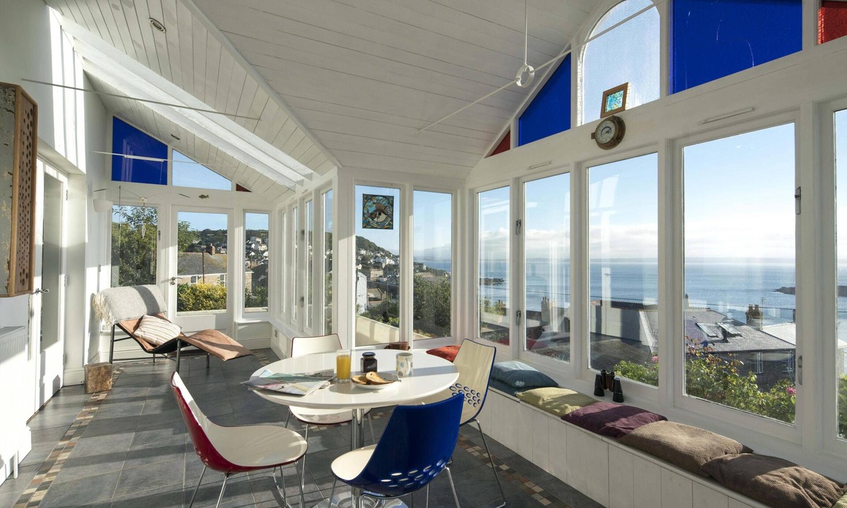 Mousehole House | Light filled home from home with spectacular panoramic sea views of Mounts Bay