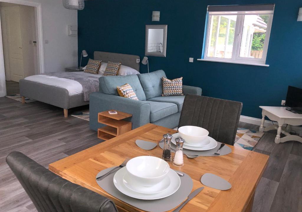 Saint Gennys Apartment | Little Valley View